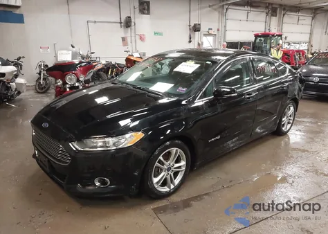 2016 Ford Fusion Hybrid Titanium from USA, damaged, VIN 3FA6P0RU4GR275835